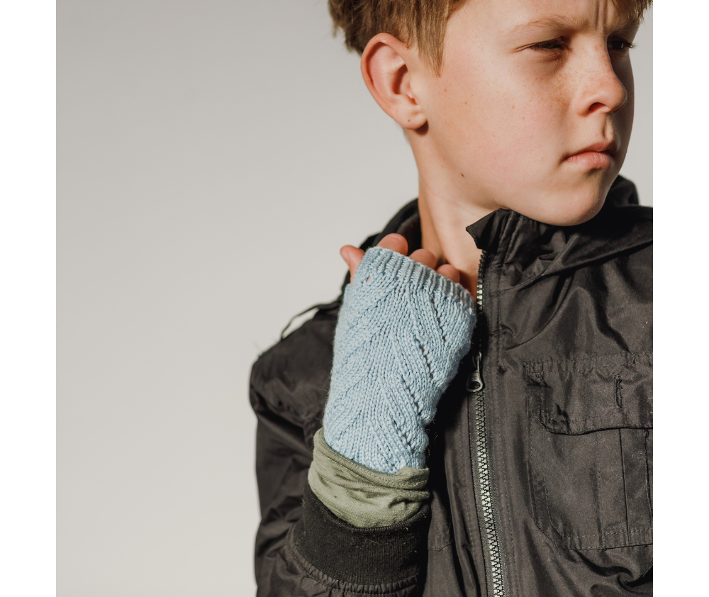 Mini Albizia Gloves Knitting Pattern By Purl Foundry