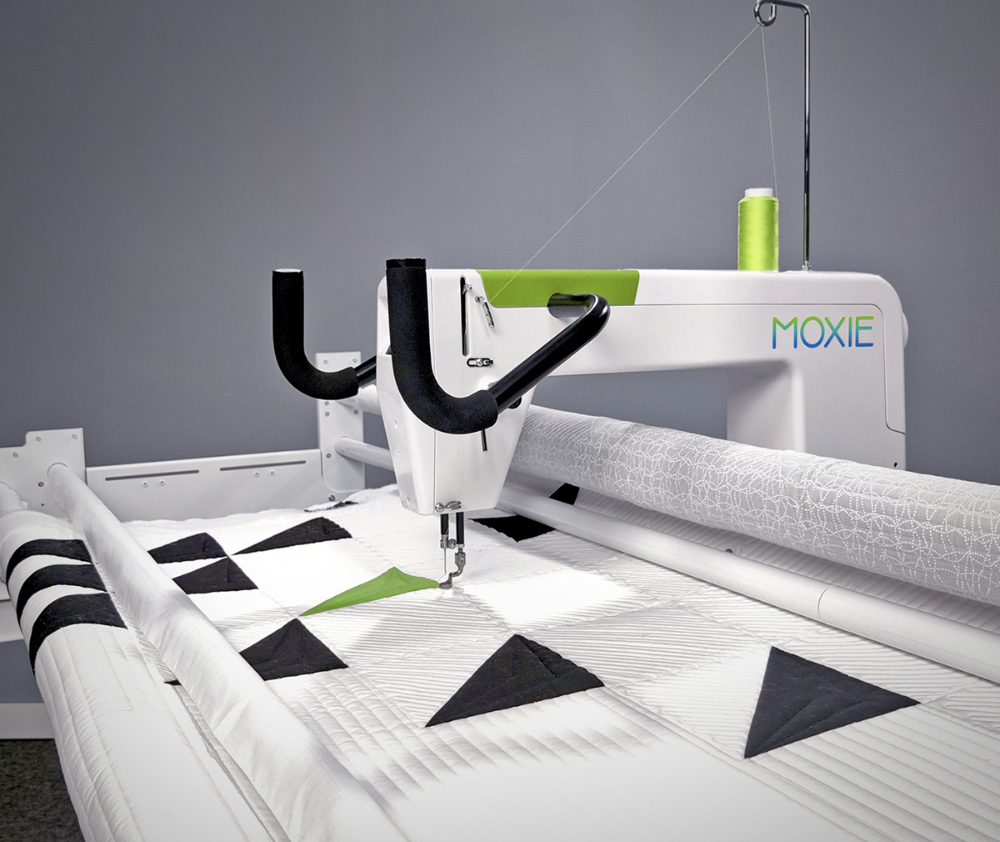 Handi Quilter Moxie 15 with Loft Frame