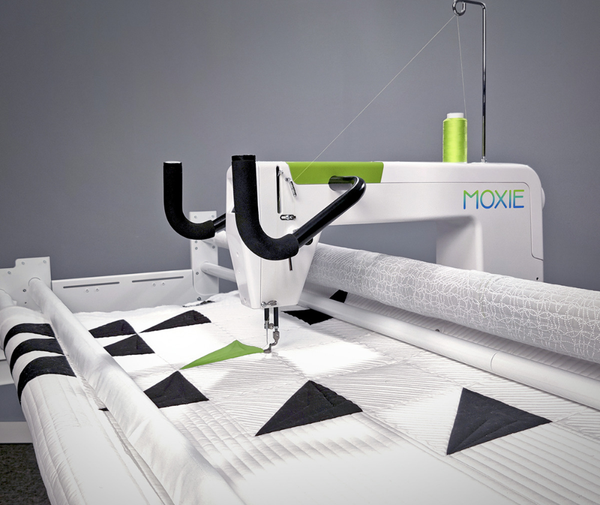 Handi Quilter Moxie 15 with Loft Frame