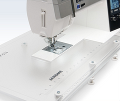 Janome Memory Craft 9480QC Sewing and Quilting Machine